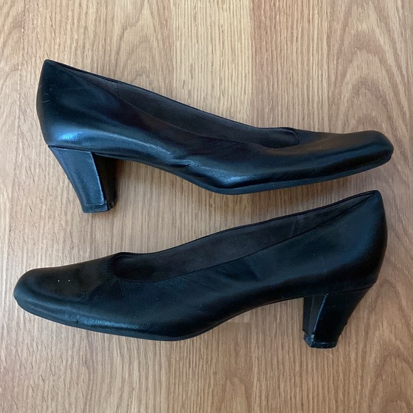 ❤️ Aerosoles Heelrest Heels in Black Size 8 1/2 - Picture 11 of 11